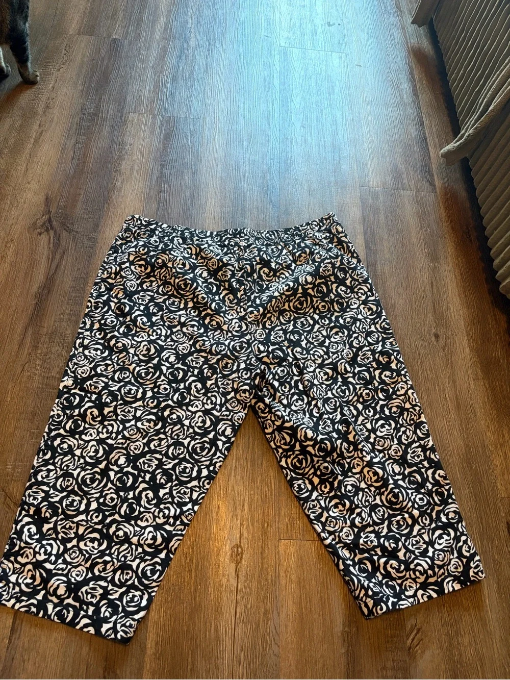 White Stag Black and White Rose-Print Jogger Pants